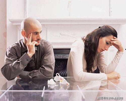 微商夫妇内讧娱乐吃瓜,娱乐吃瓜背后的真相揭秘